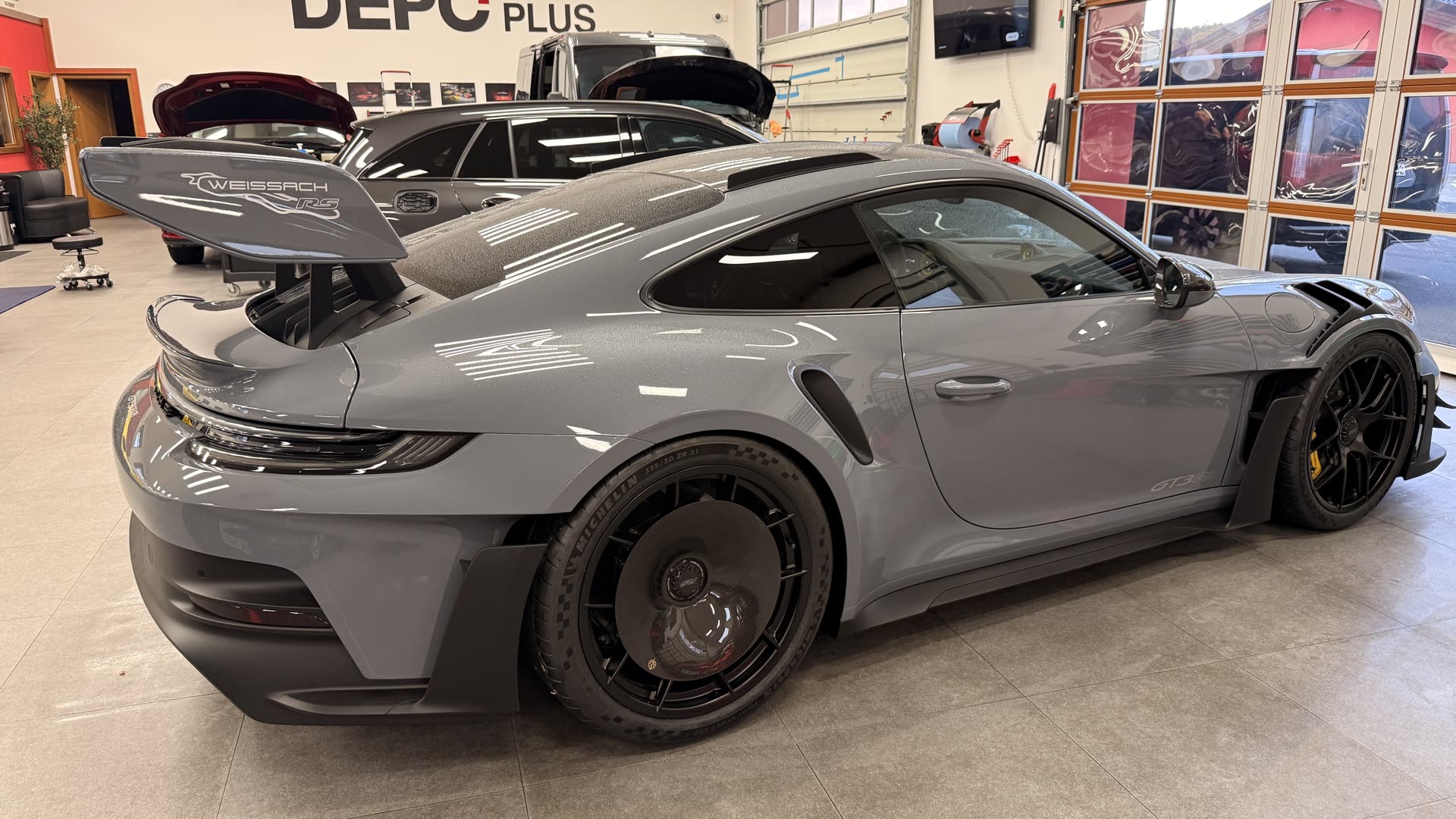 Porsche 911 GT3 RS Weissach v našem studiu